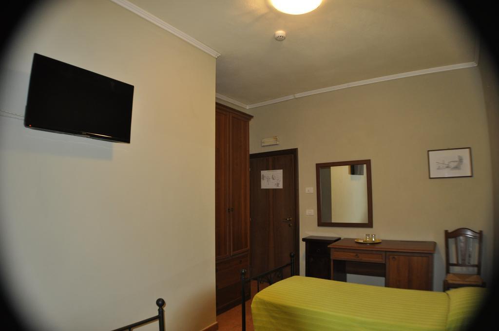 Hotel Fioriti Matelica Bagian luar foto