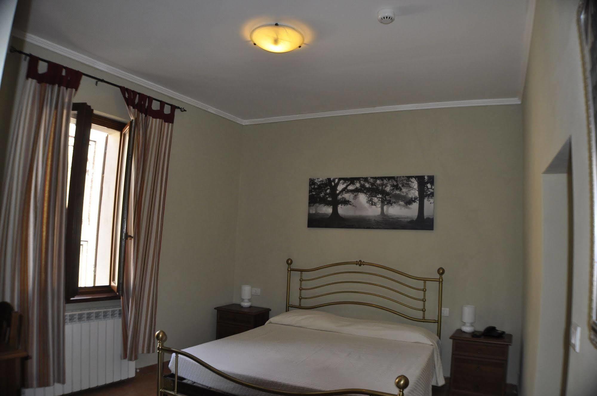 Hotel Fioriti Matelica Bagian luar foto